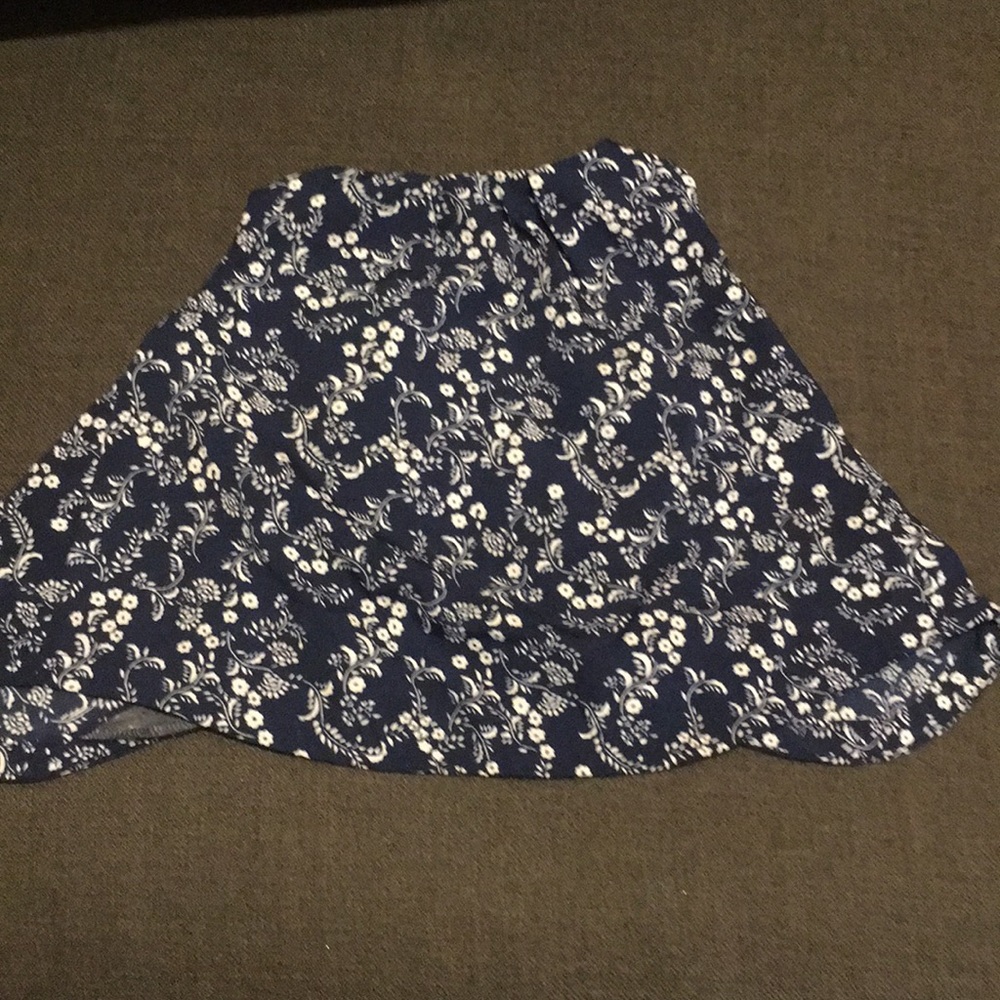 Beautiful open back shirt (size 12-18 months)